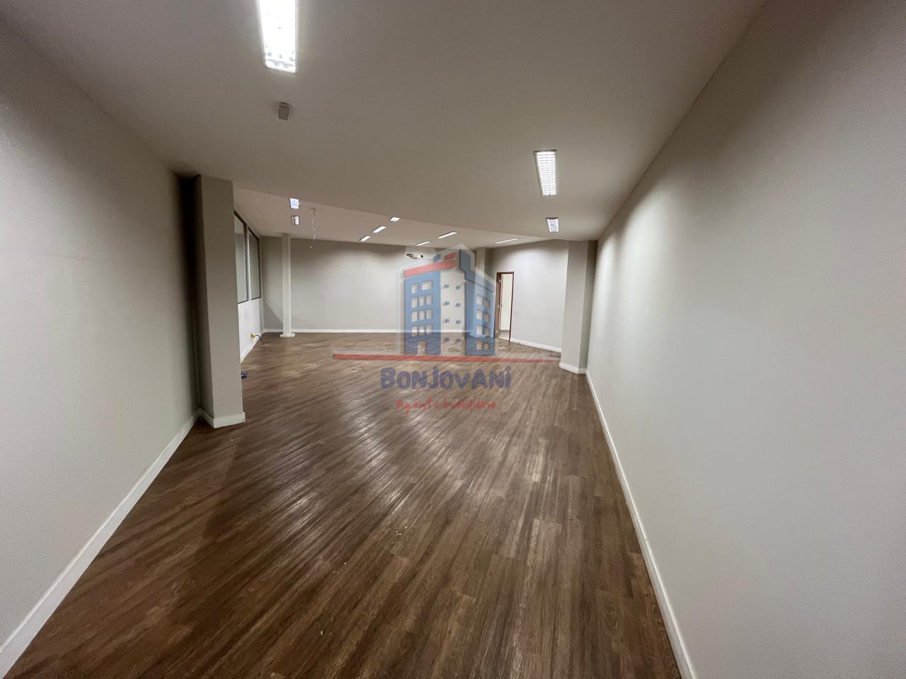 Sala-Conjunto, 1800 m² - Foto 13