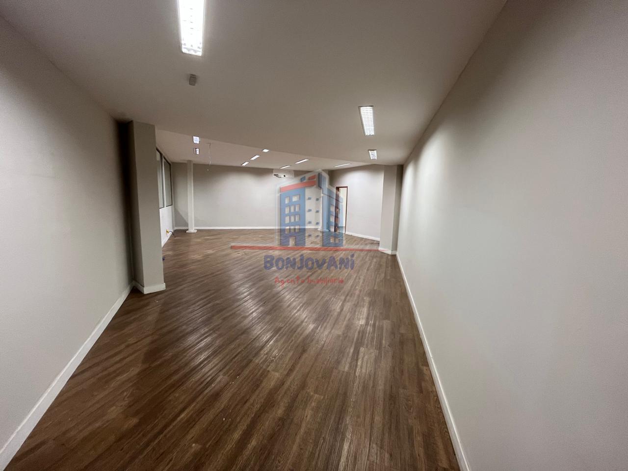 Sala-Conjunto, 1800 m² - Foto 17