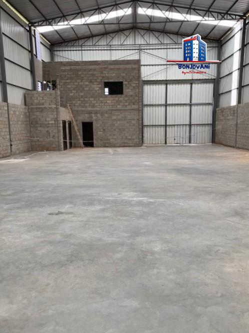 Depósito-Galpão, 600 m² - Foto 2