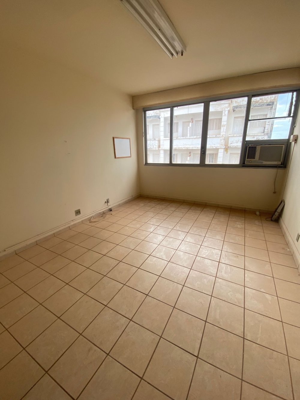Sala Comercial - Venda - Centro - São José do Rio Preto - SP